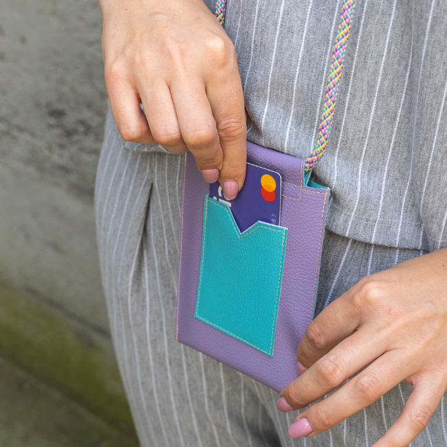 Inspiration - Coudre un étui à smartphone "Siri - Purple" de KREANDO