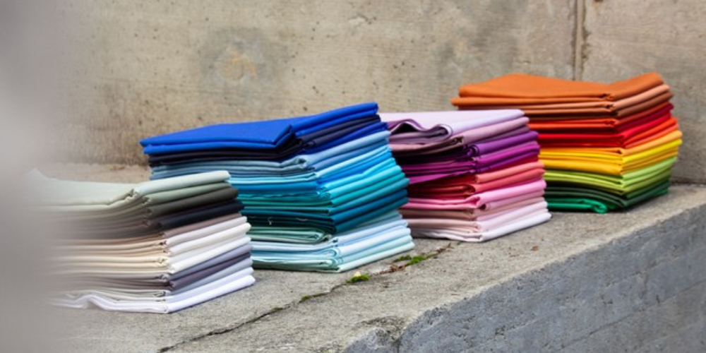 Tissu en coton uni - Popeline "Europe" en 74 coloris - Achetez du tissu au mètre chez KREANDO