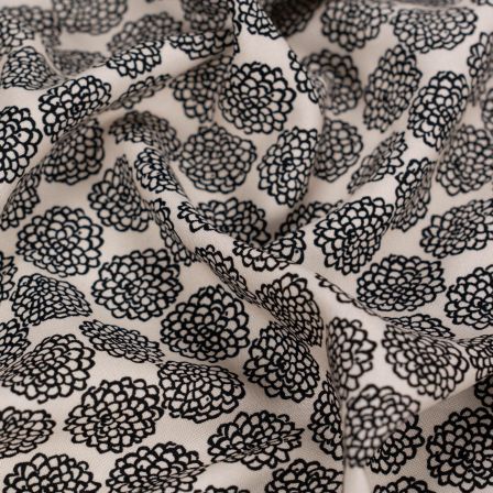 Tissu viscose "Rosaces florales" (offwhite-noir)