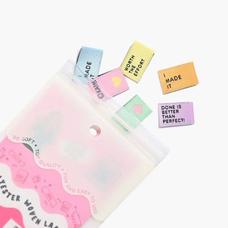 Étiquette textile à coudre "Mighty Minis" - lot de 6 (multicolore) de KYLIE AND THE MACHINE