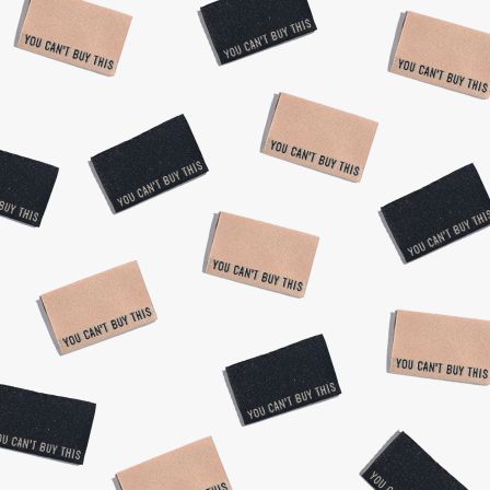 Étiquettes tissées "you can't buy this"- lot de 6 (noir/beige) de KYLIE AND THE MACHINE