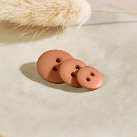 Knopf "Classic Matte - pecan pie" Ø 10/12/15 mm - Set à 2 Stk. (nussbraun) von ATELIER BRUNETTE