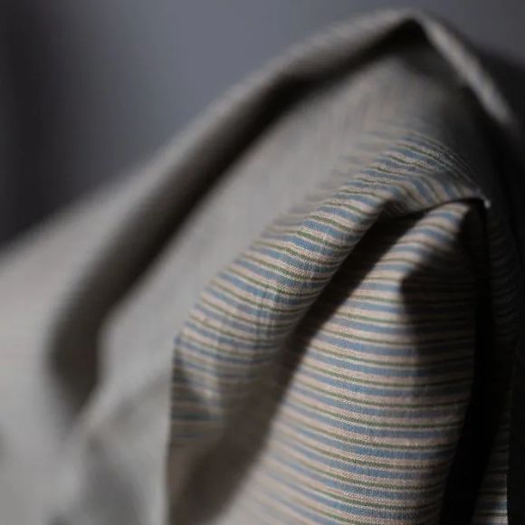 Coton - teint dans la masse "Etienne Stripe - Coton Indien" (gris clair-bleu clair/vert) de MERCHANT & MILLS