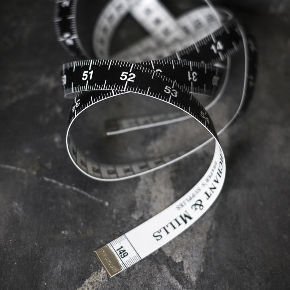 Centimètre 150 cm "Bespoke" (noir) de MERCHANT & MILLS