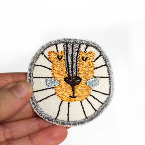 Patch/écusson "Lion" (beige-gris/jaune) de halfbird