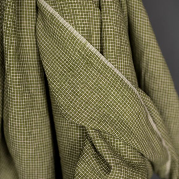 50 cm reste // Tissu en lin - teint en fil "Woodend-Carreaux" (vert mousse-rose pâle) de MERCHANT & MILLS