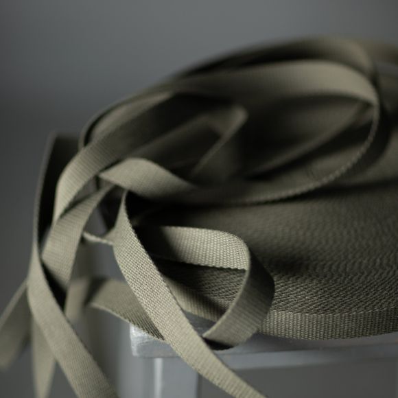Gurtband Baumwolle "Webbing-fern" 25 mm (khaki) von MERCHANT & MILLS