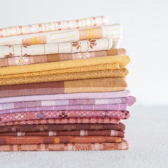 Stoffpaket/Fat Quarter Bundle - Baumwolle "Golden Hour"  (17 Stk. assortiert) von Fableism