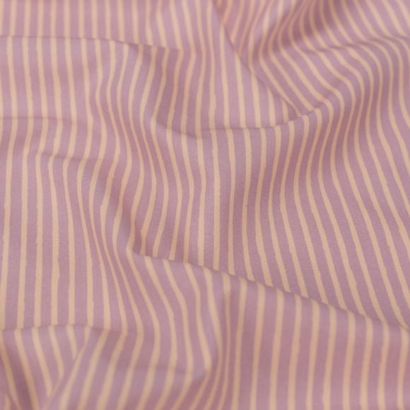 Baumwolle "Tangerine/Striped Field" (flieder-apricot) von ART GALLERY FABRICS