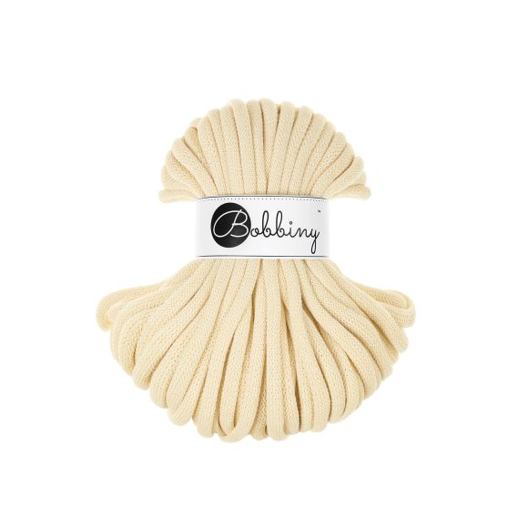 Fil macramé en coton recyclé "Jumbo Ø 9 mm - butter yellow" (jaune pâle) de Bobbiny