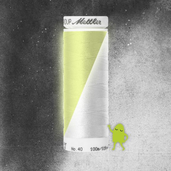 Fil de couture et broderie - luminescent "POLY GLOW" bobine de 100 m (blanc) de Mettler