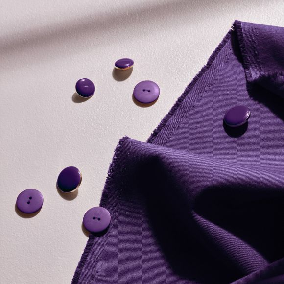 Gabardine de coton "Light - majestic purple" (violet) de ATELIER BRUNETTE