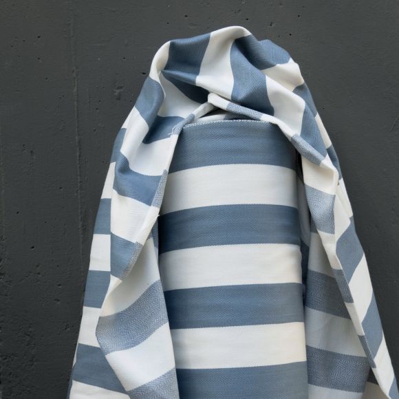 80 cm reste // Tissu d'ameublement/déco coton "Portland/rayures-denim" (bleu jean/offwhite) de CLARKE & CLARKE