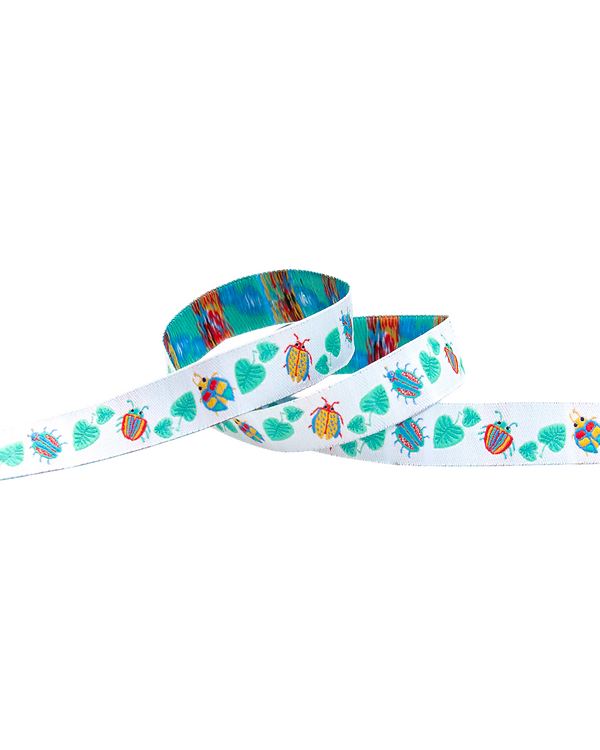 Ruban tissé "Feuilles/cafards" 15 mm (blanc-vert/rouge/jaune)