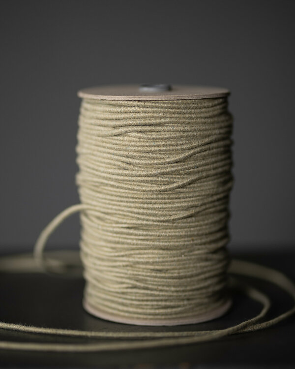 Cordon élastique "Recycled Cotton-Pale Fern" - Ø 3 mm (kaki clair) de Merchant & Mills