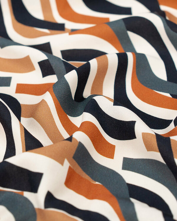 Viscose Ecovero "Slide-desert flow" (offwhite-bleu foncé/jeans/orange) de meetMilk