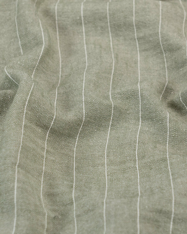 Mélange de viscose "Fines rayures" (olive clair chiné-offwhite)