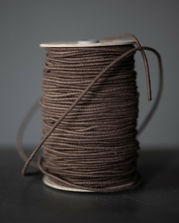 Cordon élastique "Recycled Cotton-Rambler" - Ø 3 mm (brun foncé) de Merchant & Mills