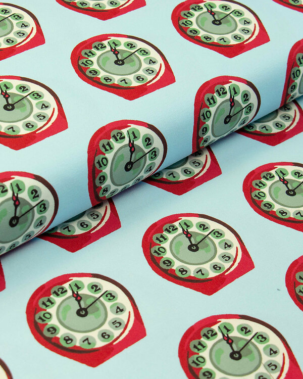 Canevas de coton bio "Recollect-Timeless/montres-bracelet" (bleu clair-menthe/rouge) de Cloud9 Fabrics