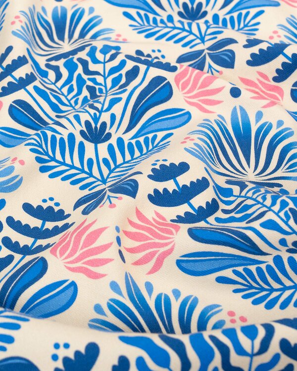 Canvas en coton bio "Southern Ease - Sunlit Botanical" (nature-bleu/pink) de ALBSTOFFE