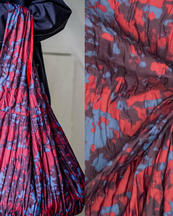Tissu d'habillement stretch "Rayures en relief 3D - Elsie Fibre Mood" (bodeaux-rouge/bleu)