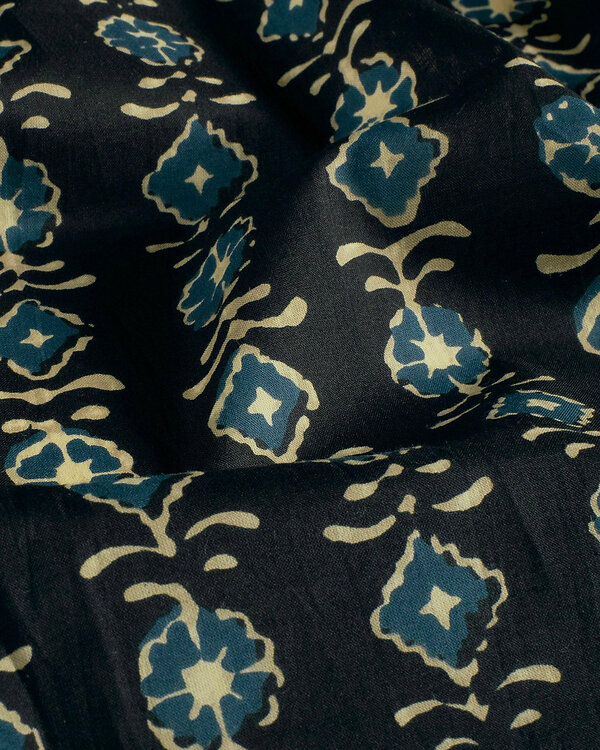 Voile de coton "Indian Style - Indigo Flower" (bleu foncé-crème/bleu)