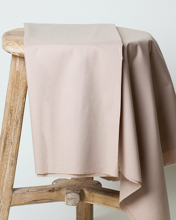 Popeline de coton "Uni - sandy sand" (sable) de ATELIER BRUNETTE