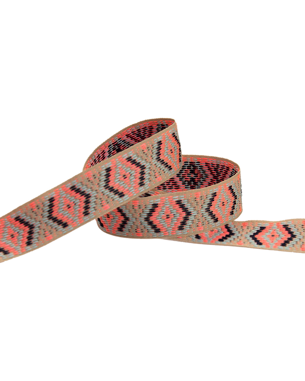 Ruban tissé "Jacquard Ajuru" 30 mm (beige foncé-gris clair/noir/rose fluo)